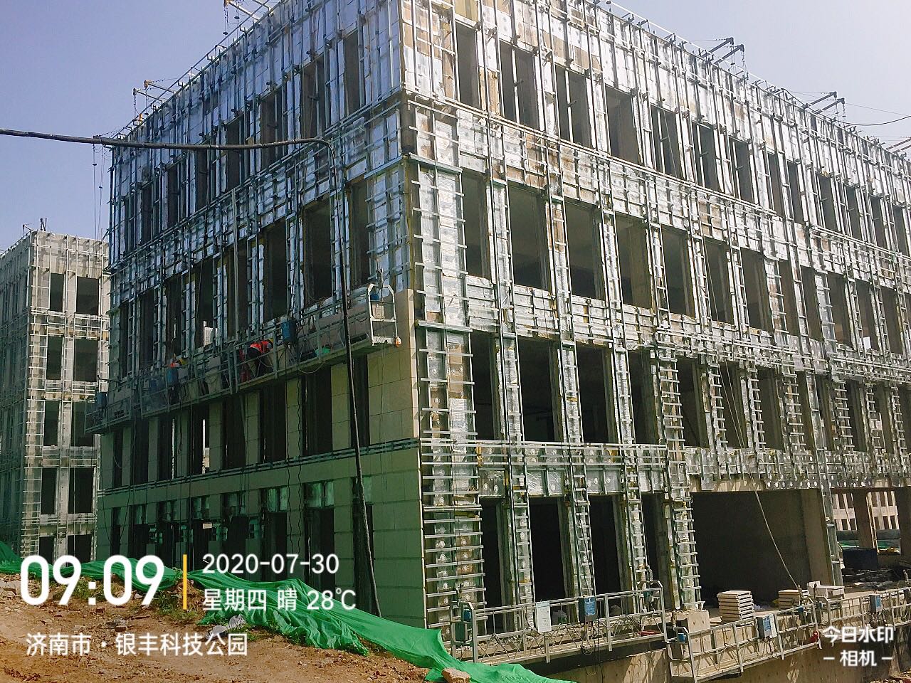 5号楼东西立面幕墙石材安装.jpg
